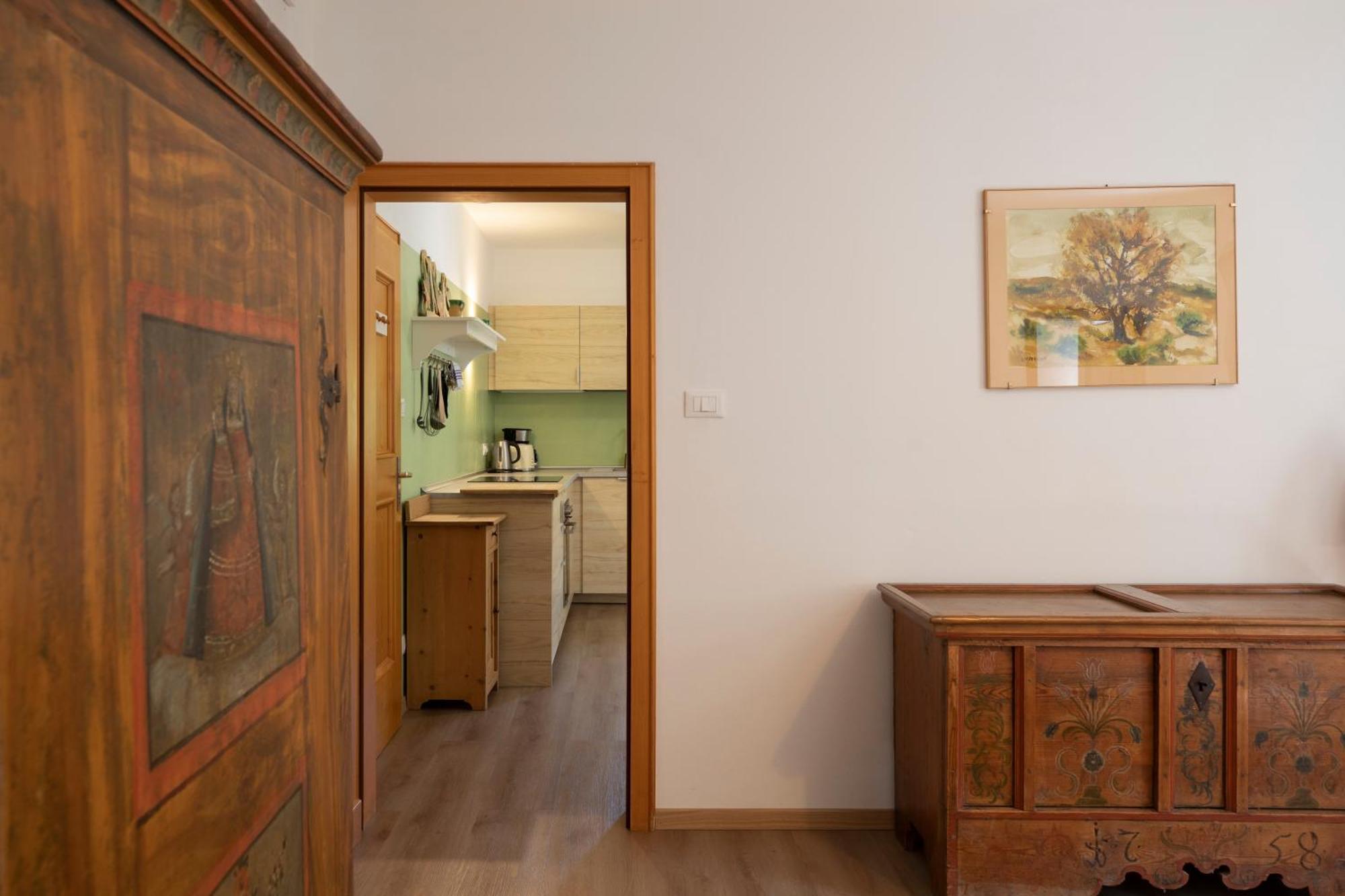 Arzenhof, Baron Di Pauli Apartment Caldaro