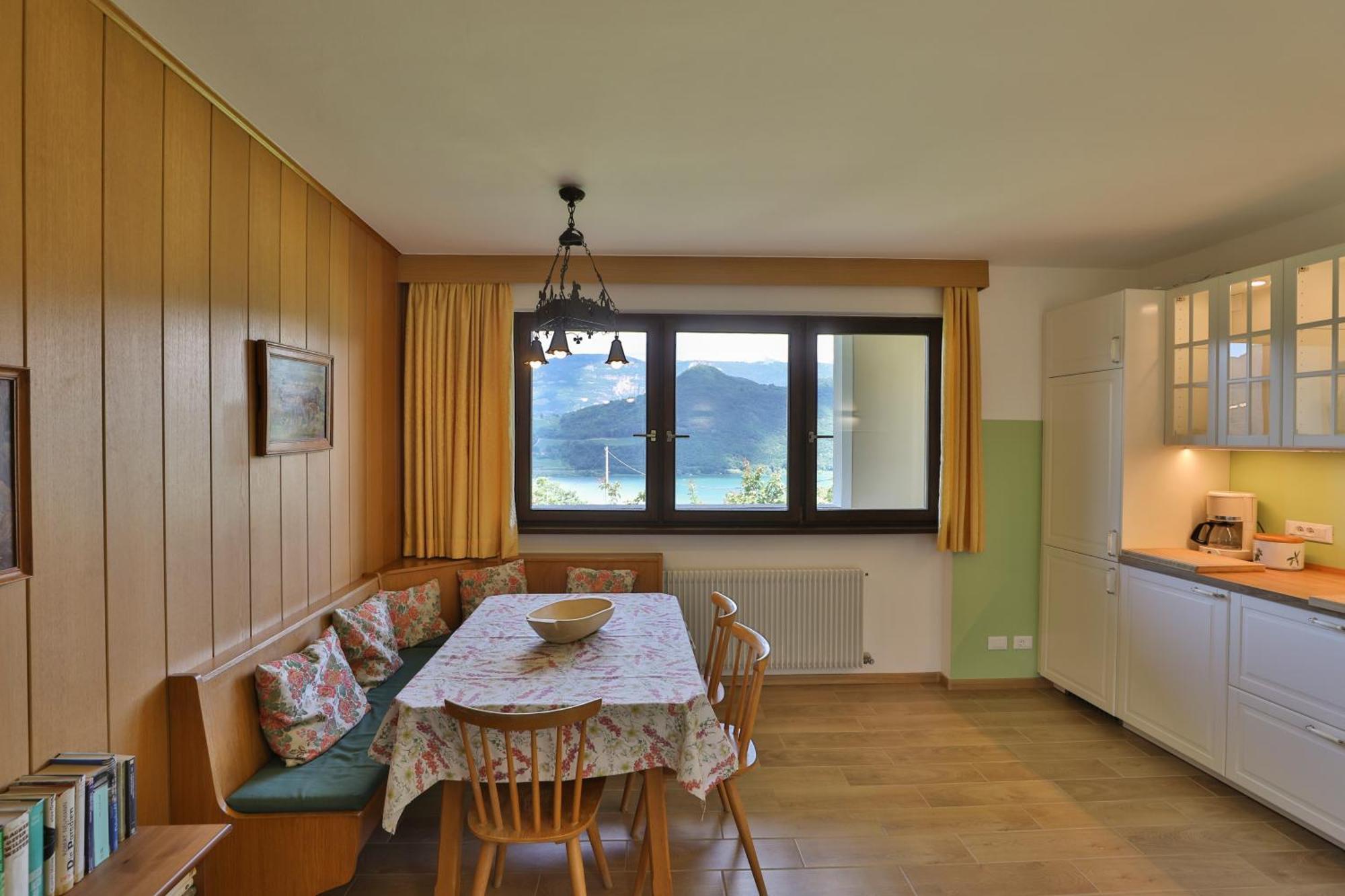 Arzenhof, Baron Di Pauli Apartment Caldaro